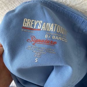 SET OF 5 ITEMS Barco Signature Scrub Tops& Pants